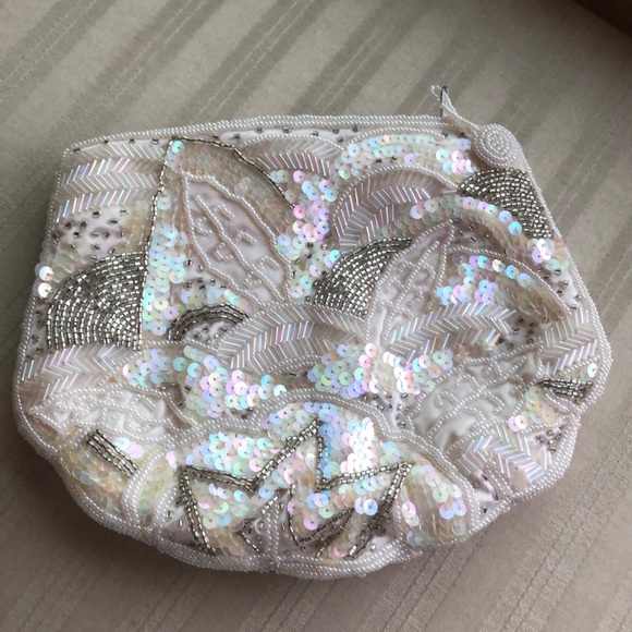 2/40$ Beautiful beaded clutch purse - Picture 4 of 4